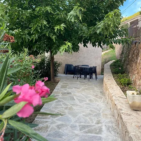 A Funtana Montestremo, Balagne, Haute Corse * Manso