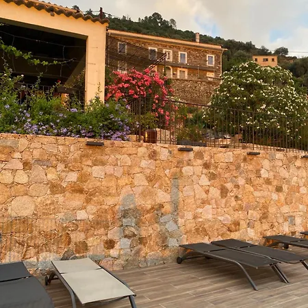 بيت للعطل A Funtana Montestremo, Balagne, Haute Corse