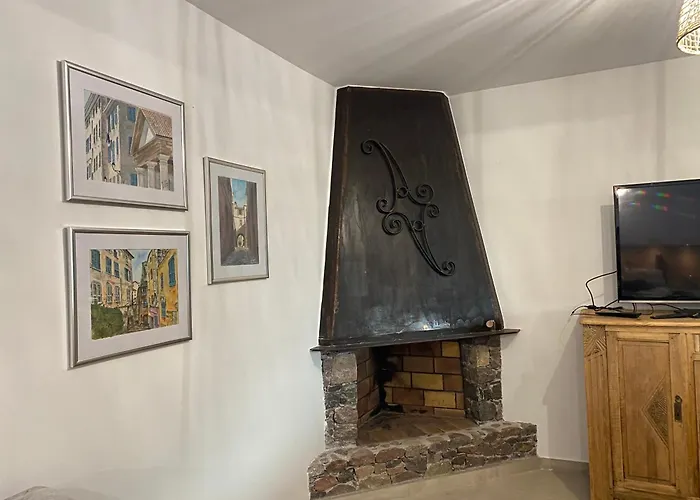 A Funtana Montestremo, Balagne, Haute Corse *