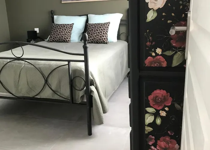 A Funtana Montestremo, Balagne, Haute Corse * Manso