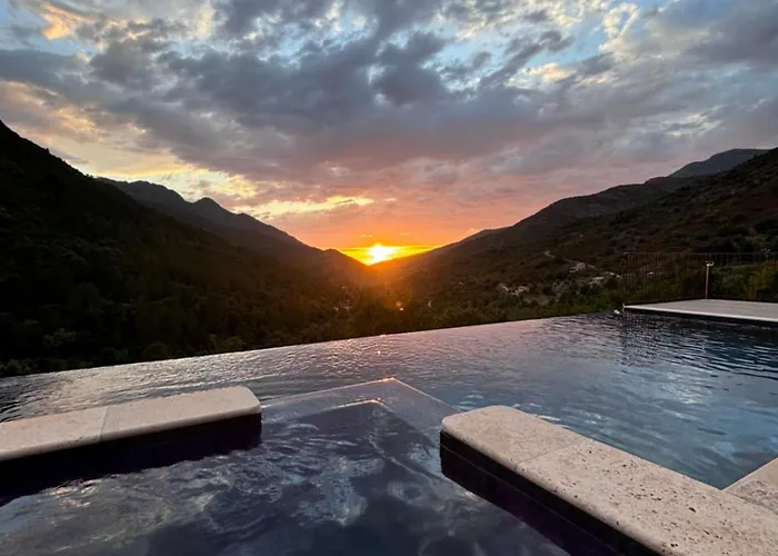 A Funtana Montestremo, Balagne, Haute Corse Manso